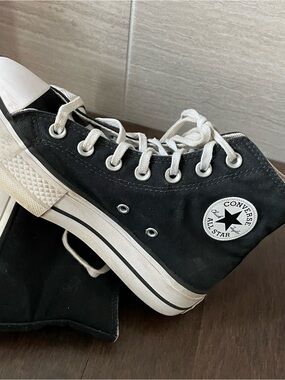 Converse All Star Black & White High Top Platform  Women’s Size 6